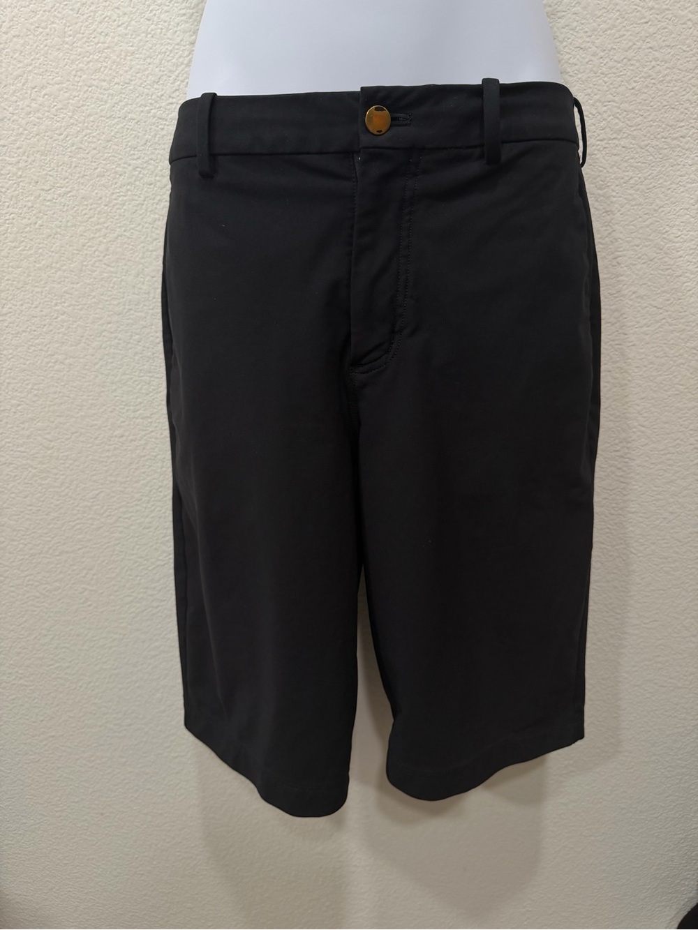 LULUEMON athletica Black Men's Flat-Front Shorts